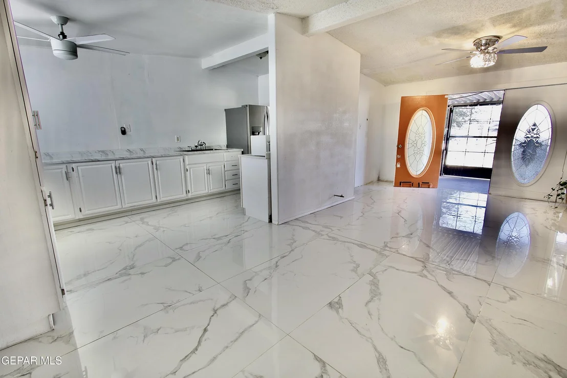 Photo of 816 MONCLOVA Lane