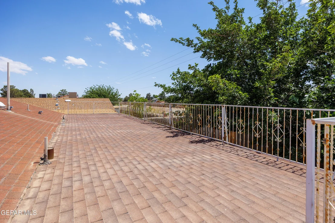 Photo of 9232 Morelia Road