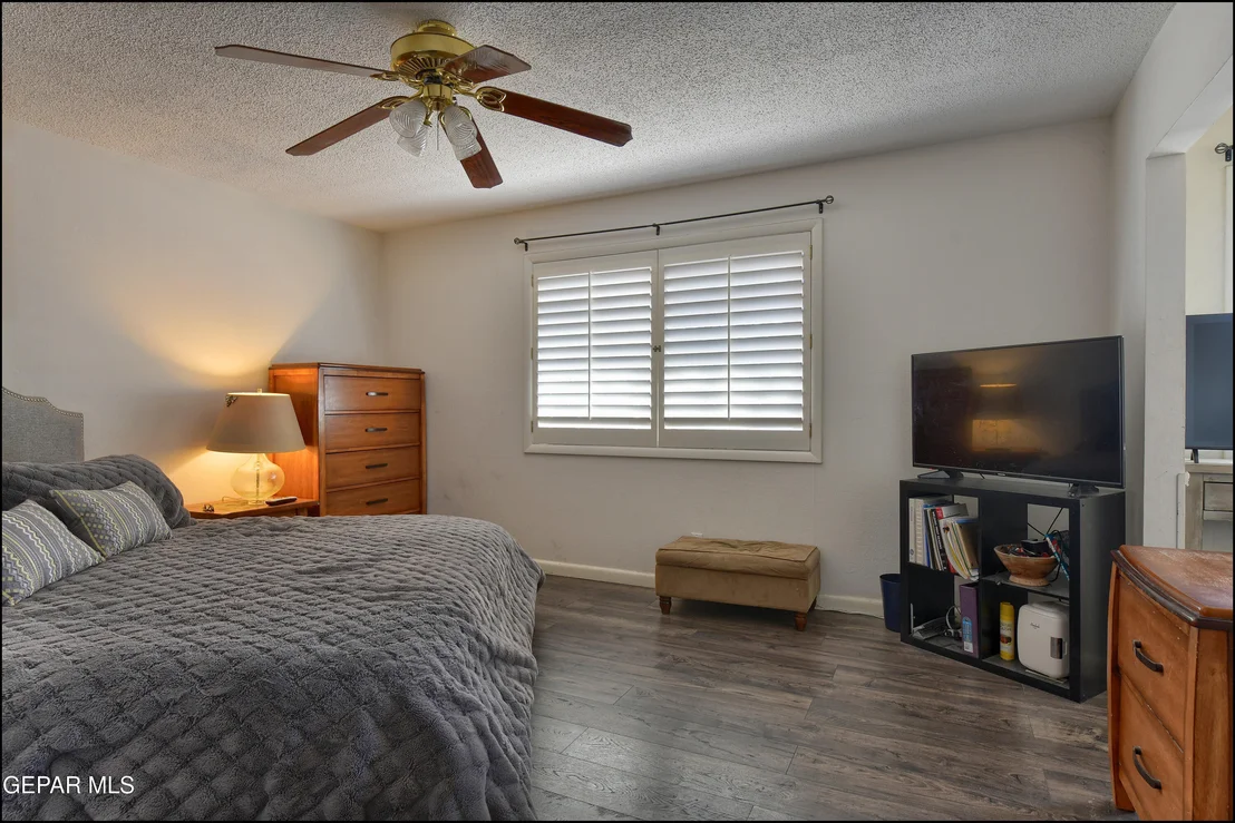 Photo of 411 CROWN POINT Drive