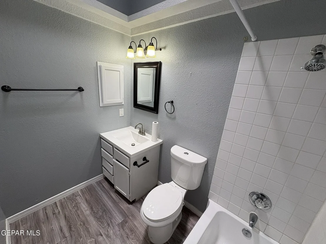 Photo of Unit A at 1550 GREG POWERS Drive