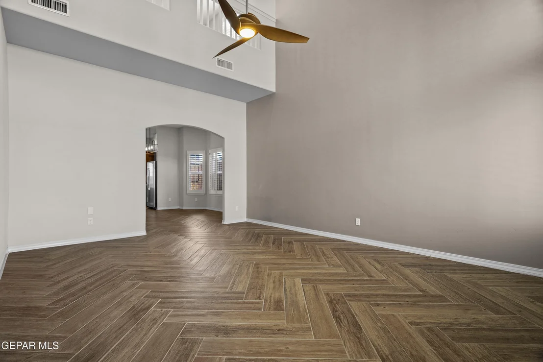 Photo of 6933 COPPER TOWN Drive