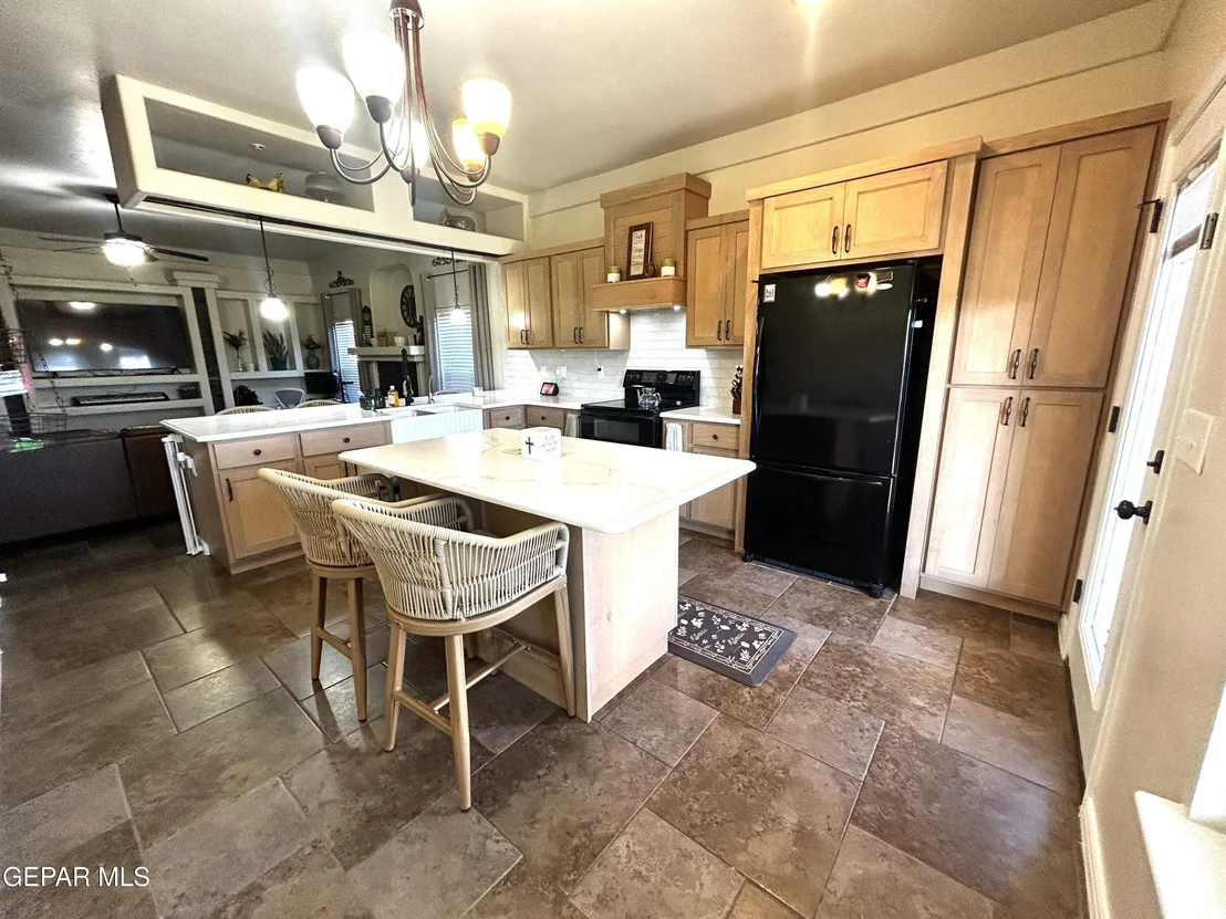Photo of 14213 FABLED POINT Avenue