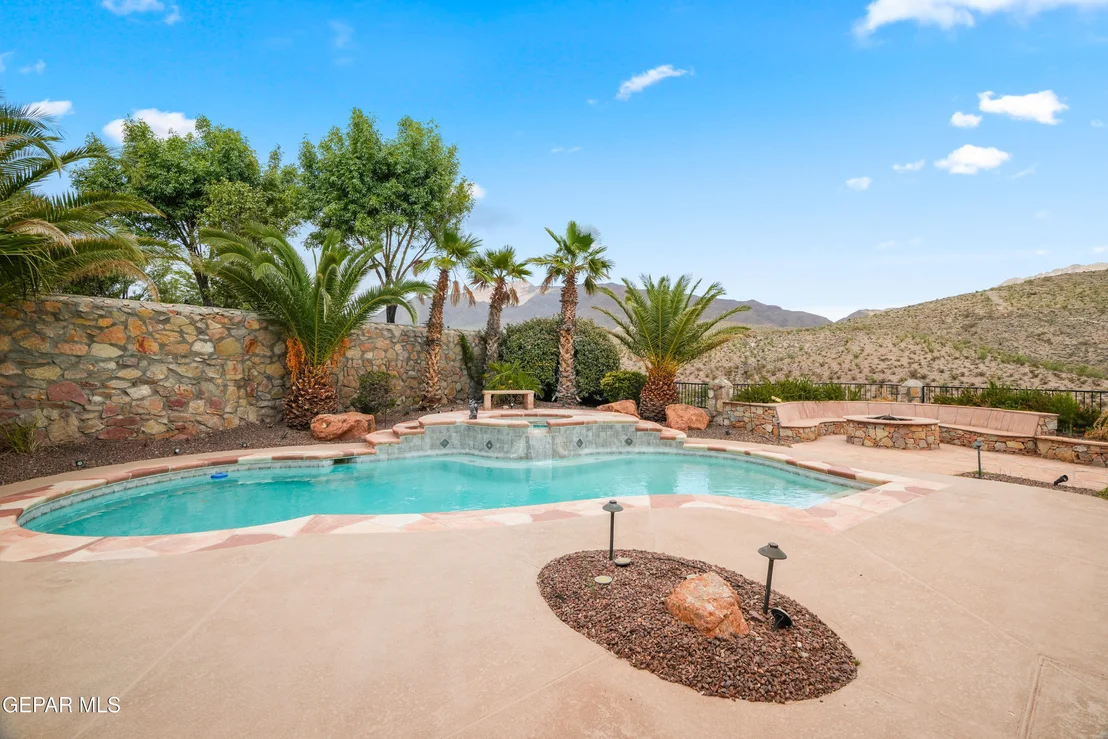Photo of 6540 CABANA DEL SOL Drive