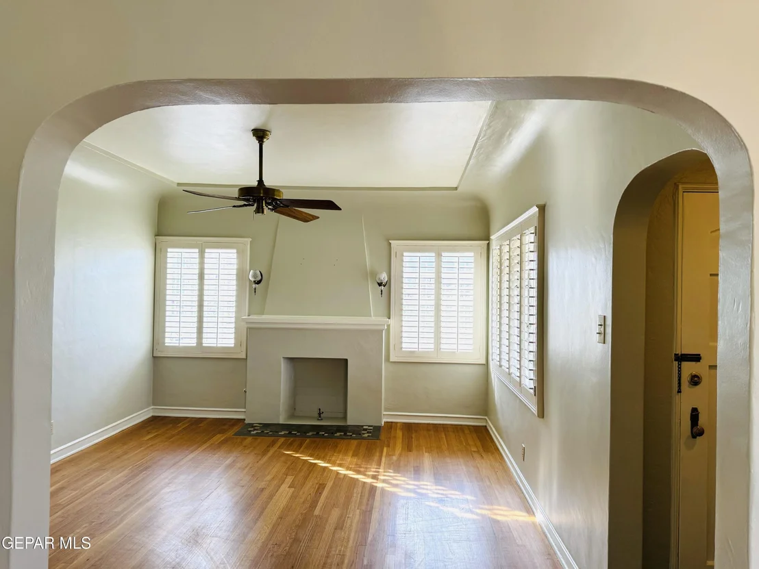 Photo of 4785 CUMBERLAND Circle