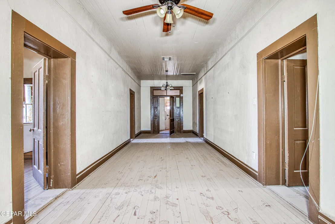 Photo of 10409 Alameda Avenue
