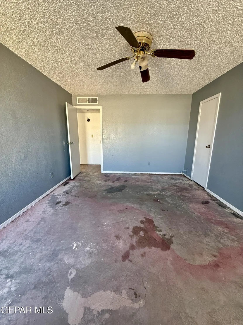 Photo of 4713 G T POWERS Drive