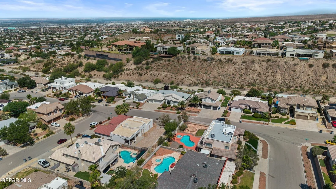 Photo of 6637 WIND RIDGE Drive