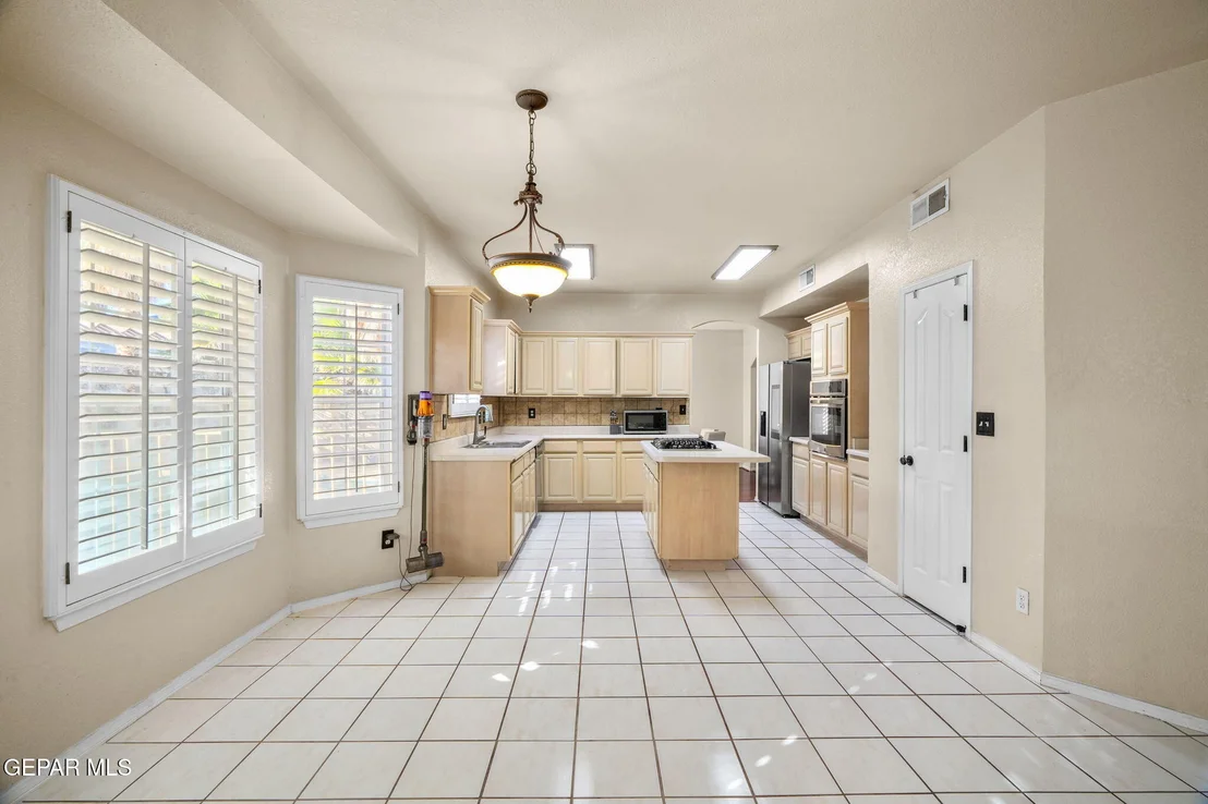 Photo of 2013 SHADOW RIDGE Drive