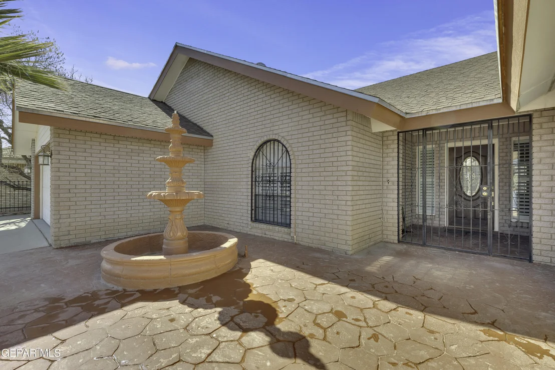 Photo of 2021 GREENLEE Drive
