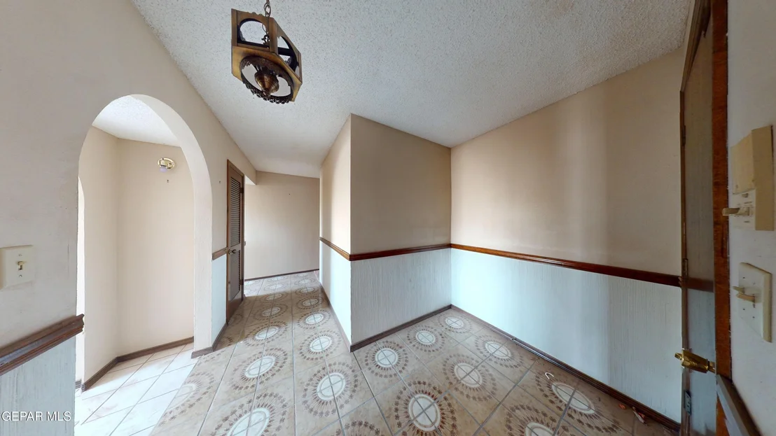 Photo of 6605 MORNINGSIDE Circle