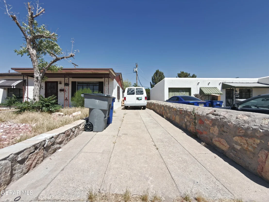 Photo of 816 CARDON Street