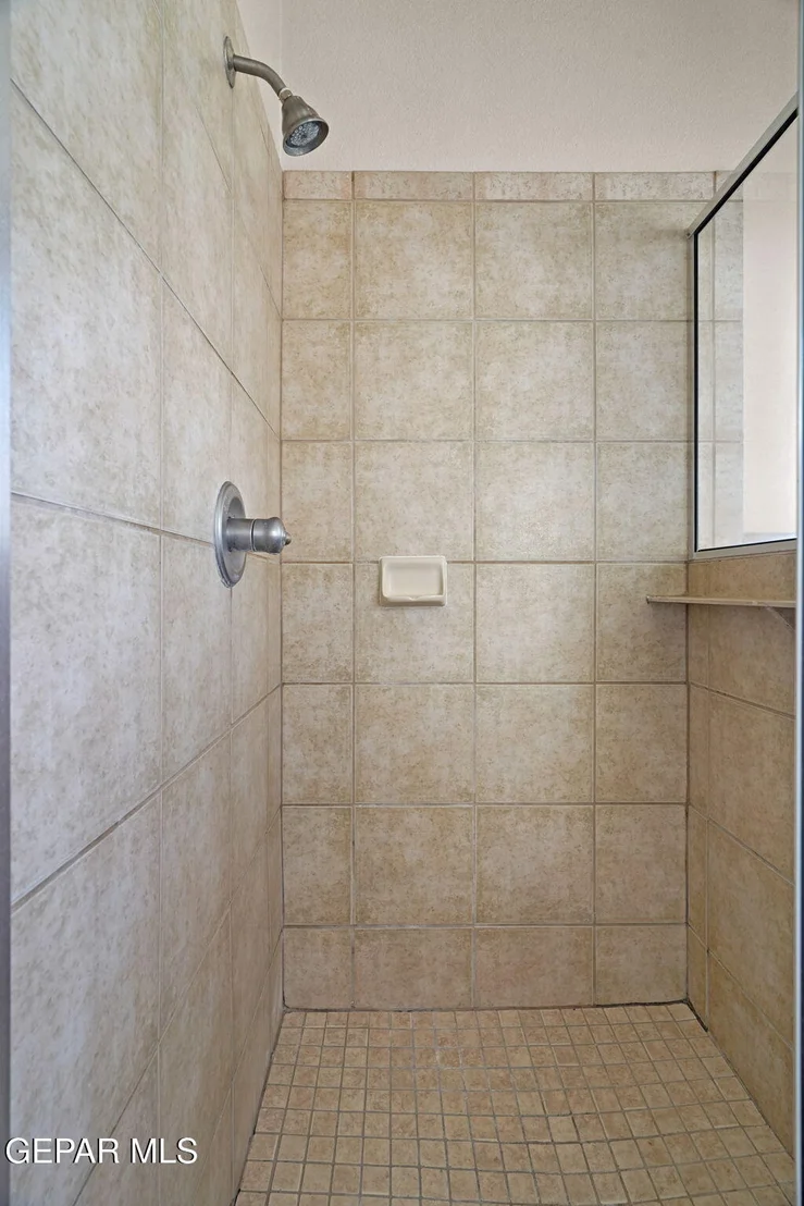 Photo of 5544 GUSTAVO MADRID Lane