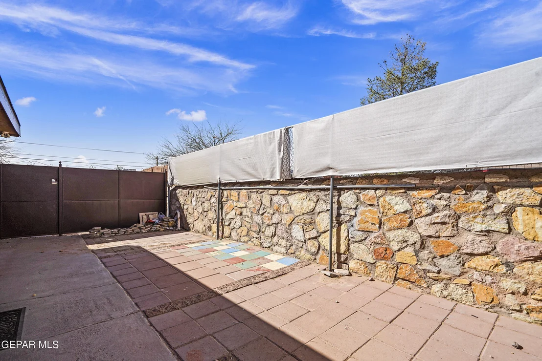 Photo of 412 1/2 DOLAN Street