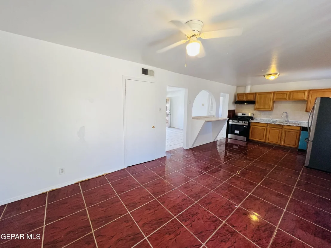 Photo of 10364 WINDSOR Drive