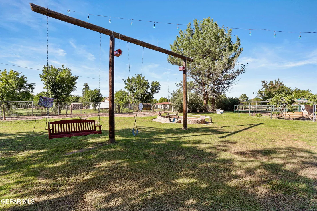 Photo of 136 LAURA GALE Drive