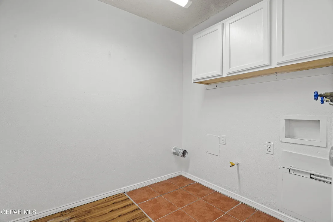 Photo of 4721 MAUREEN Circle