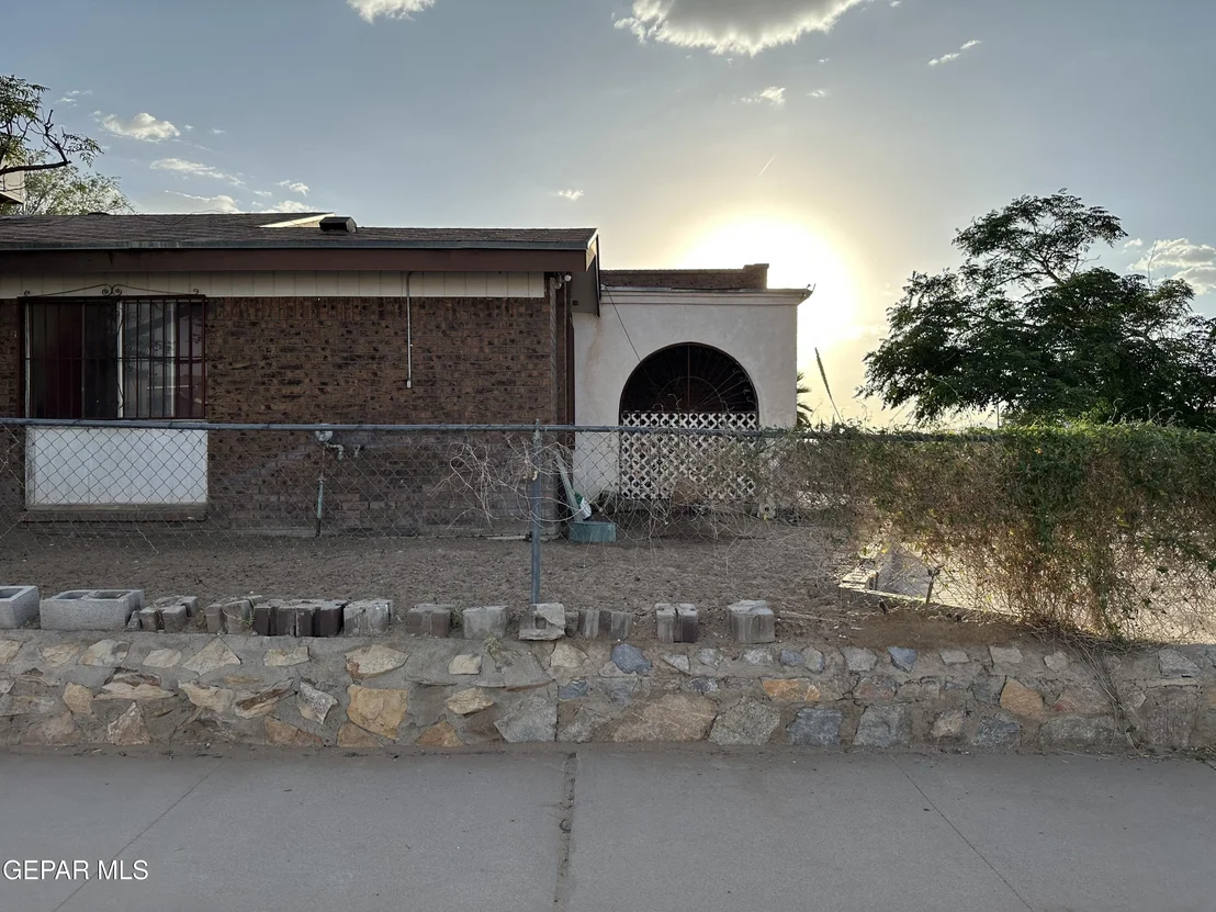 Photo of 11760 JOHN POLLEY Circle