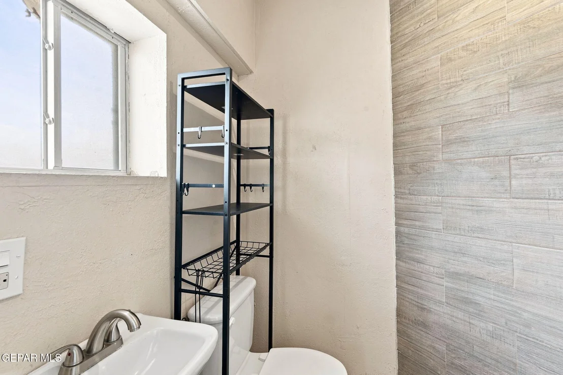 Photo of 3010 LEBANON Avenue