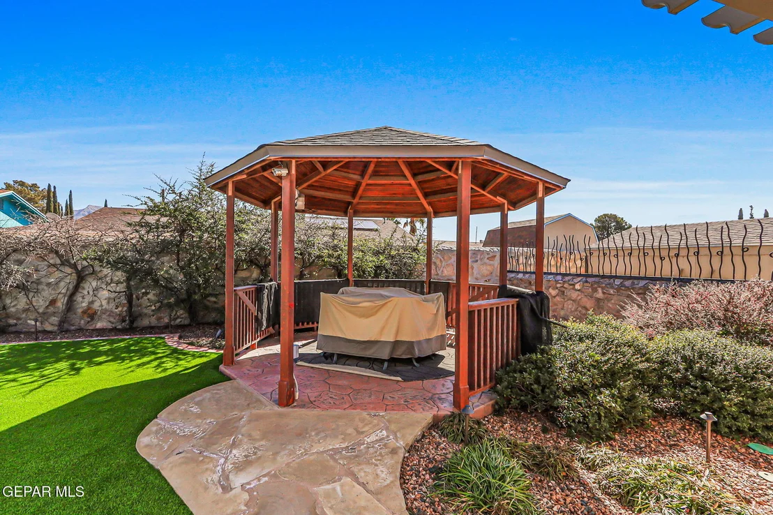 Photo of 824 AGUA CALIENTE Drive
