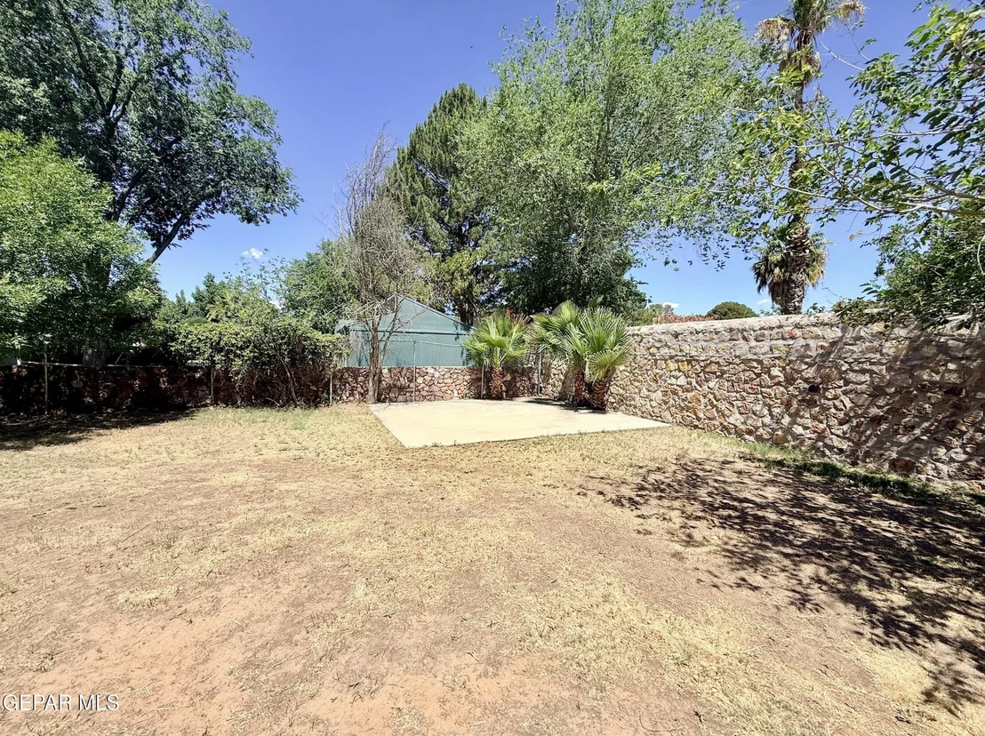 Photo of 707 W SUNSET Road