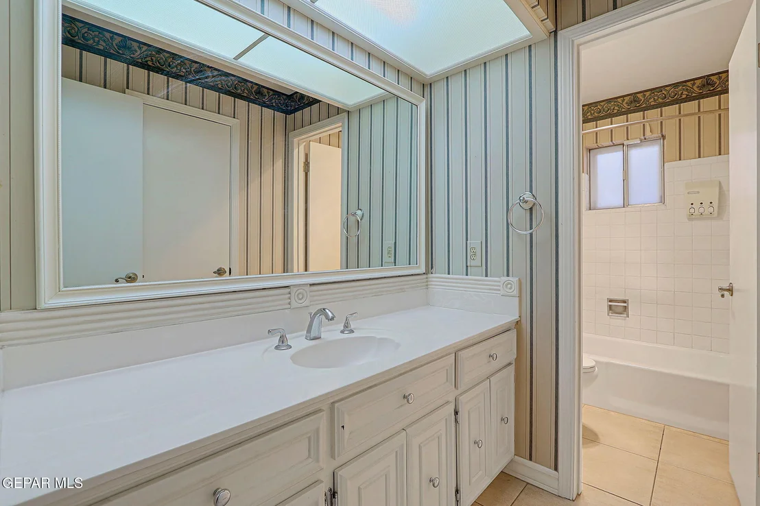 Photo of 124 Serrania Drive
