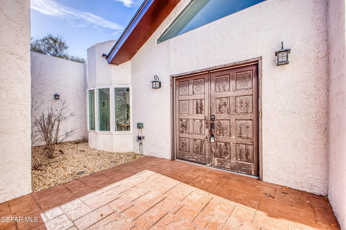 Photo of 5415 ORANTES Place