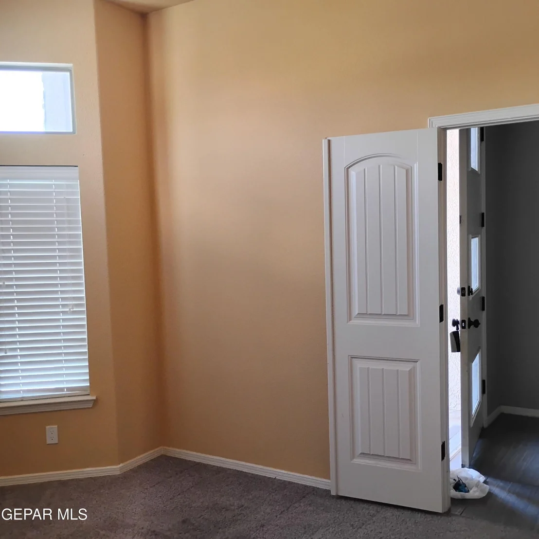 Photo of 301 S MANZANITA Drive