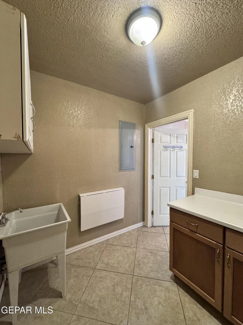 Photo of 7409 EDGEMERE Boulevard