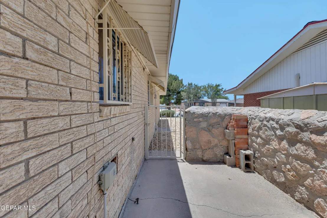 Photo of 8021 MORLEY Drive