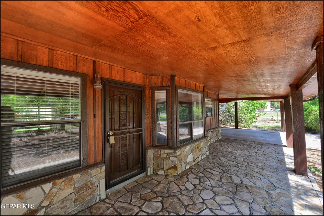 Photo of 6525 UPPER VALLEY Road
