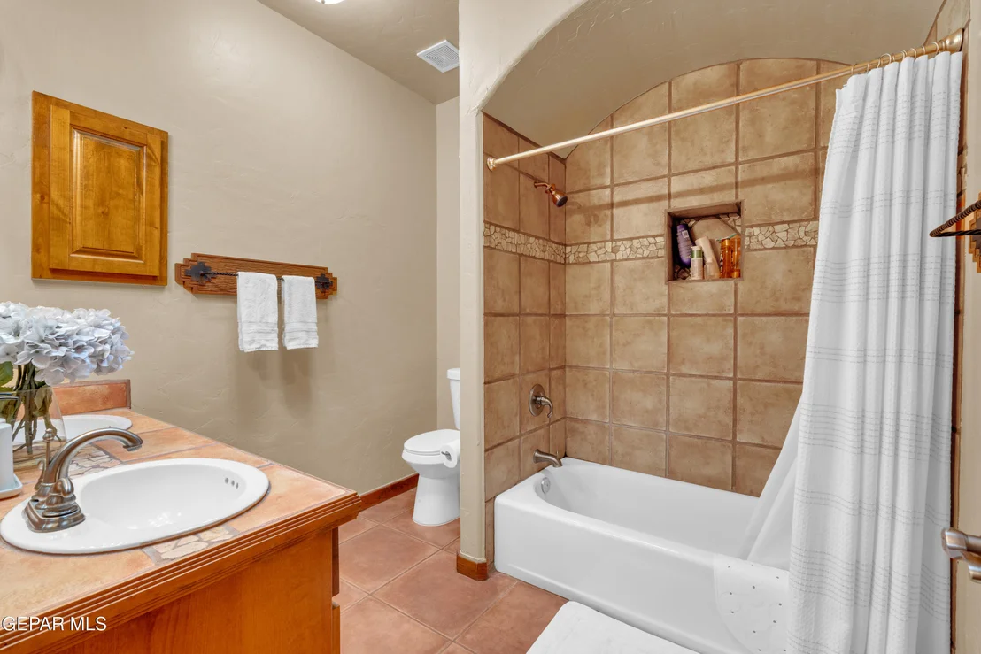 Photo of 1072 LOS MOROS Drive