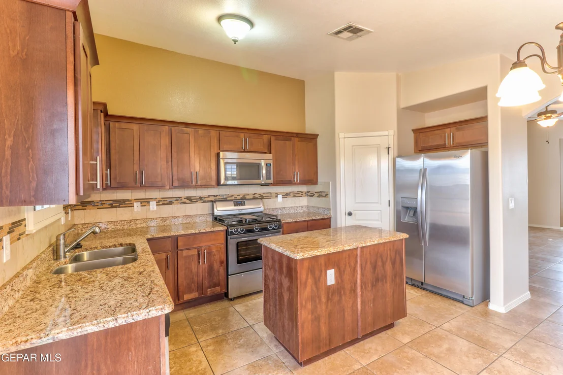 Photo of 3017 WOODHEAD
