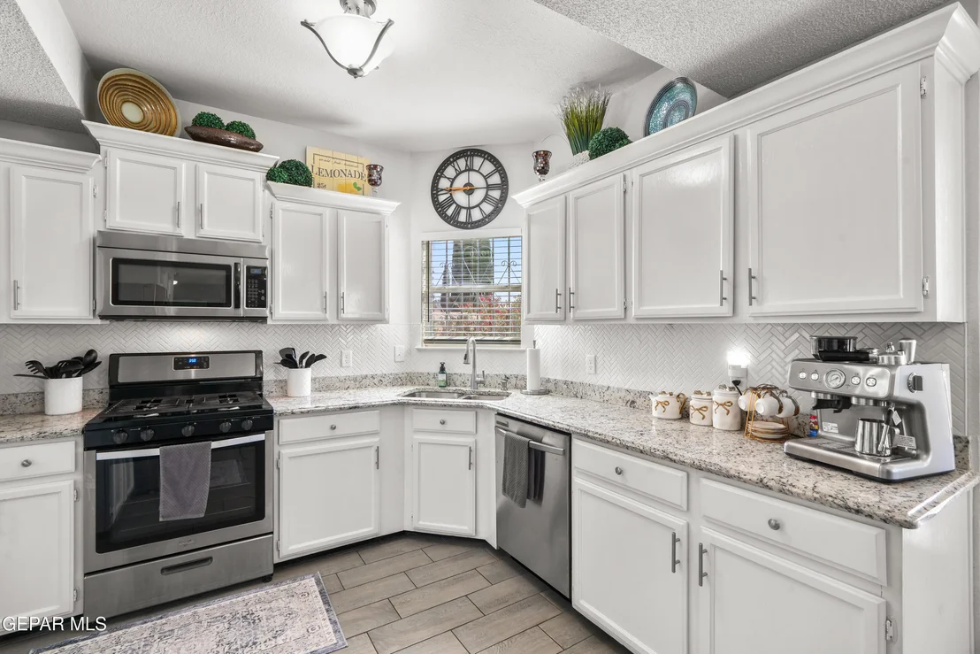 Photo of 2905 CAMARENA Place