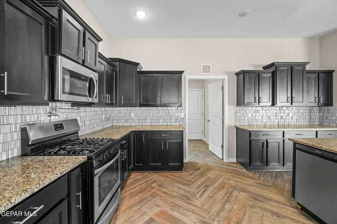 Photo of 7829 ENCHANTED RIDGE Drive