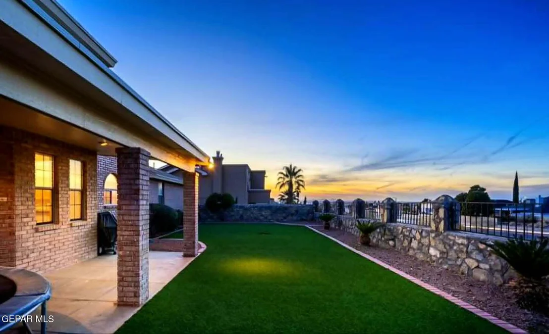 Photo of 6617 Isla del Rey Drive