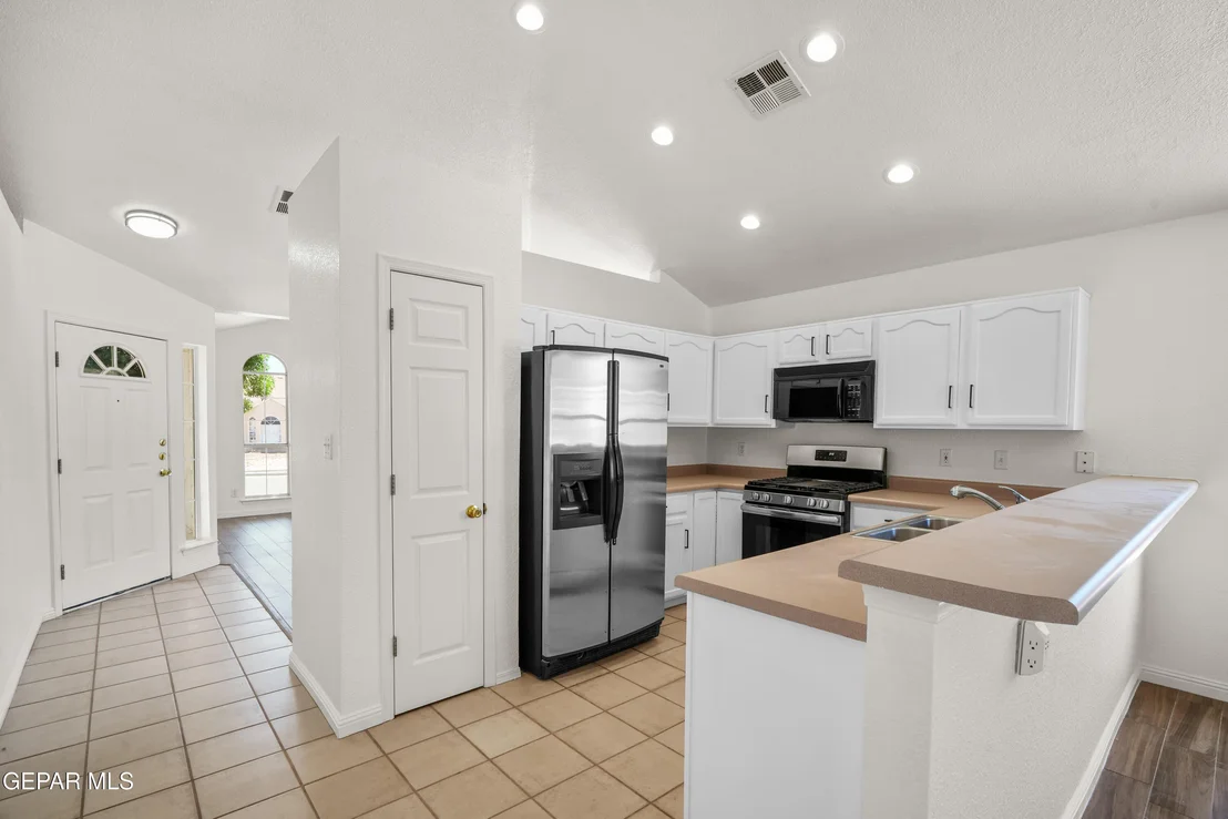 Photo of 7125 Luz De Espejo Drive