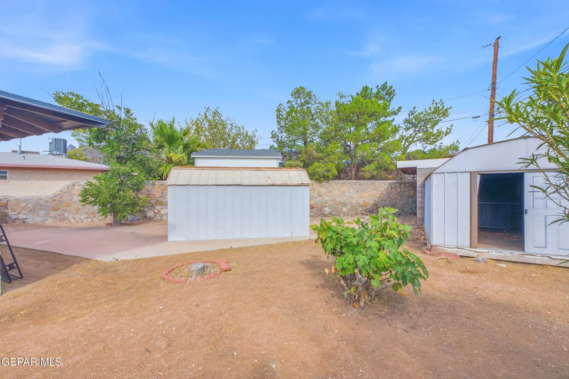 Photo of 224 VIKING Drive