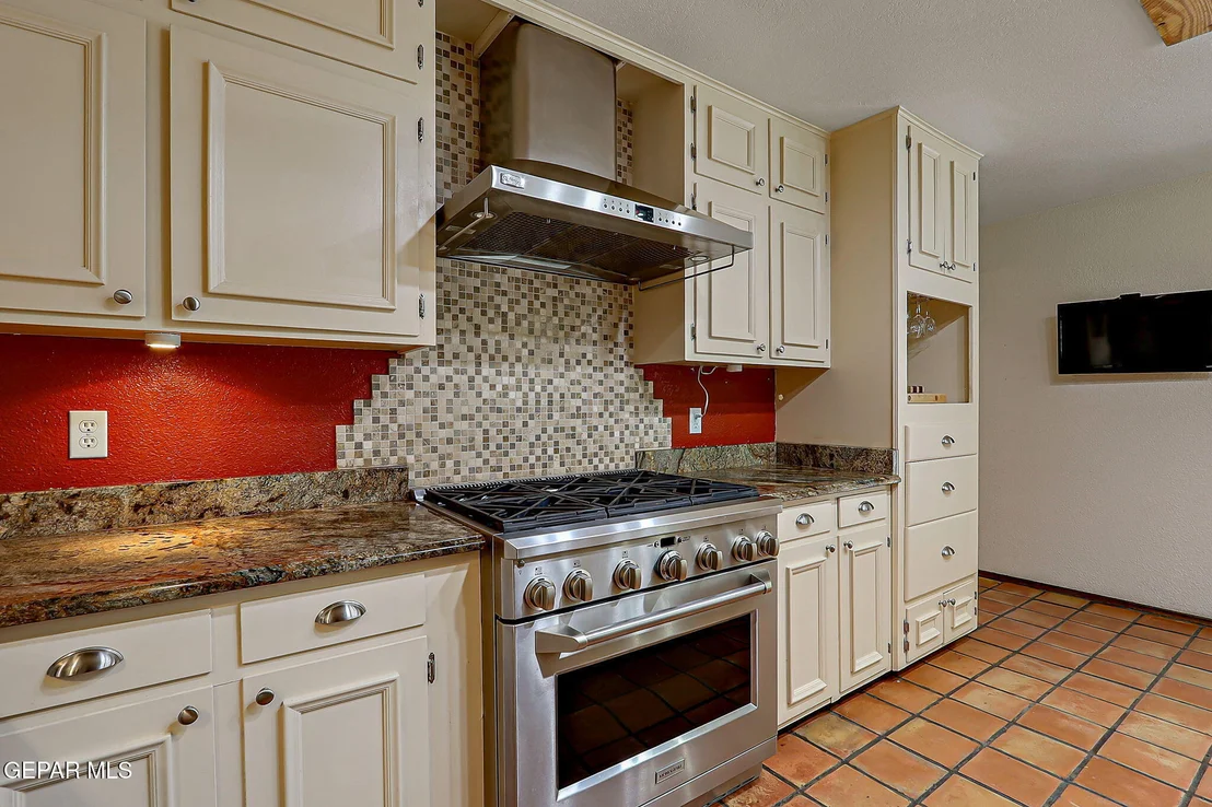 Photo of 713 LIVE OAK Drive