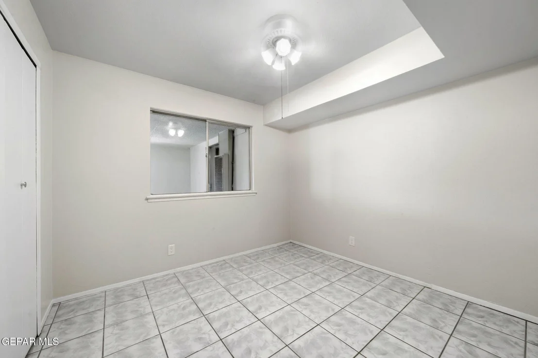 Photo of 5436 EDMONTON Avenue