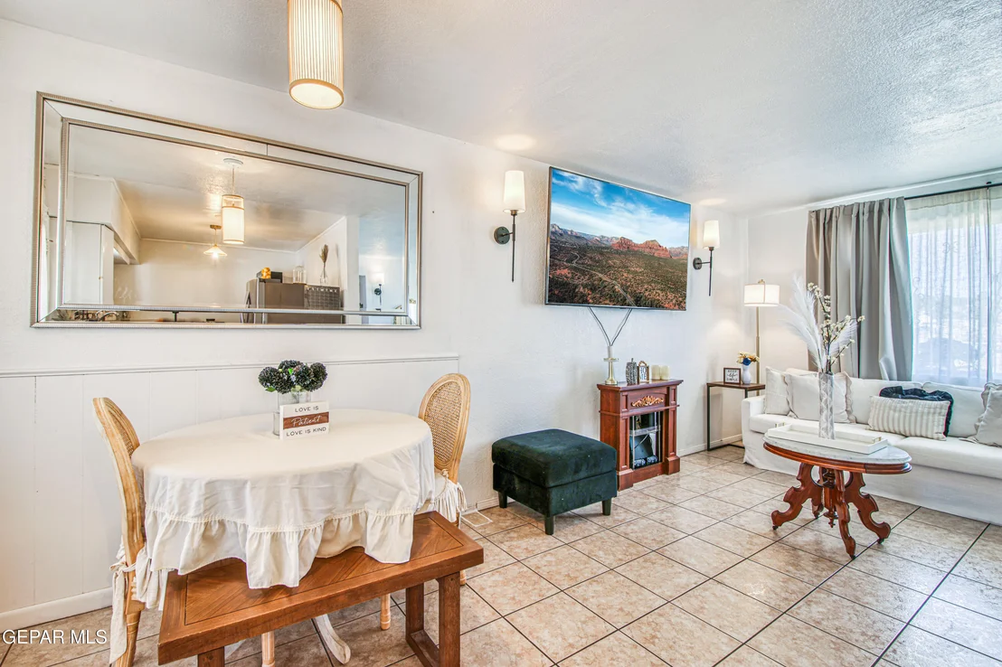 Photo of 1121 Belen Road