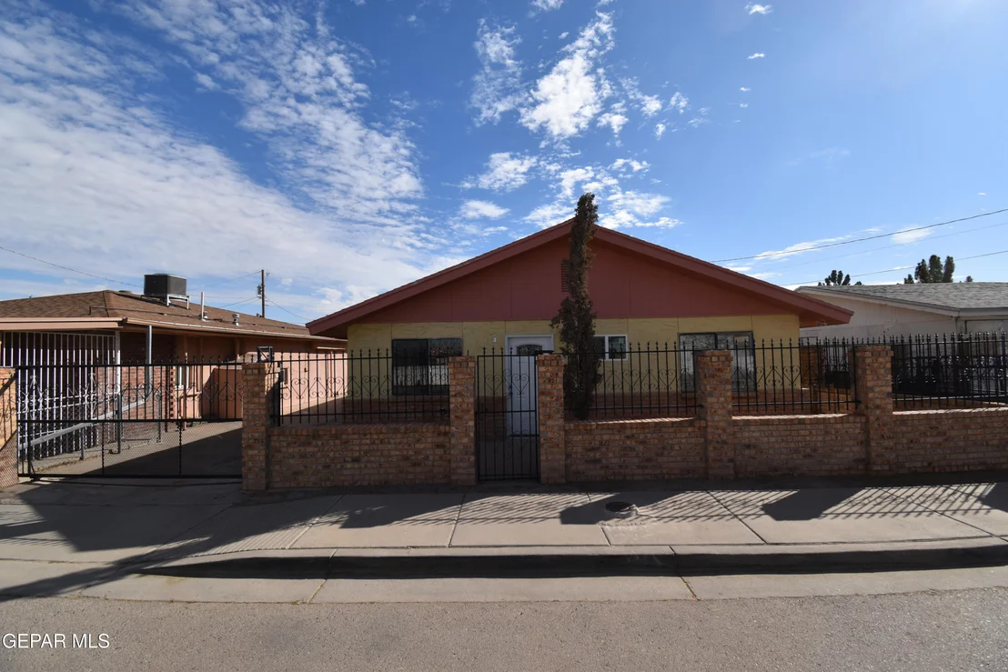 Photo of 321 APODACA Place