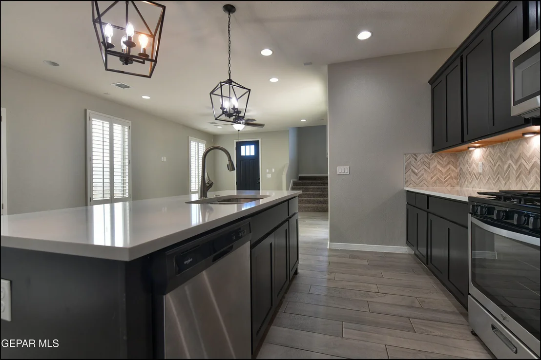 Photo of 4553 Mark Avizo St