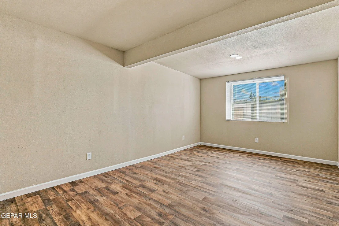 Photo of 5312 DEARBORNE Drive