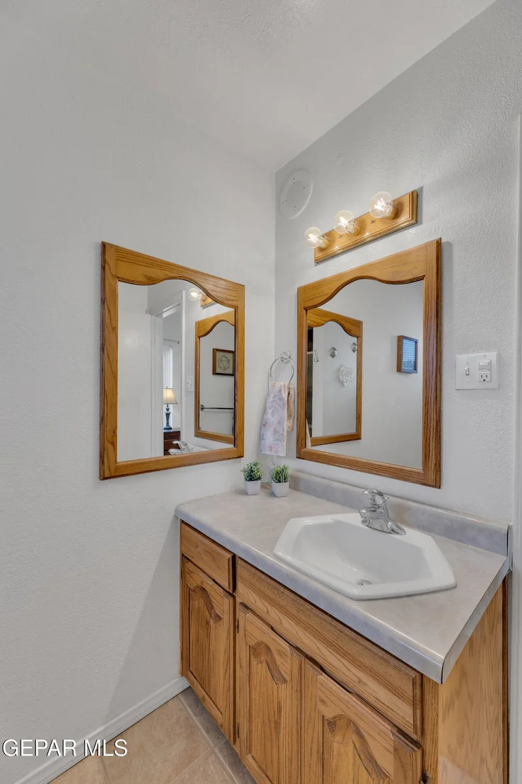 Photo of 10305 ASHWOOD Drive
