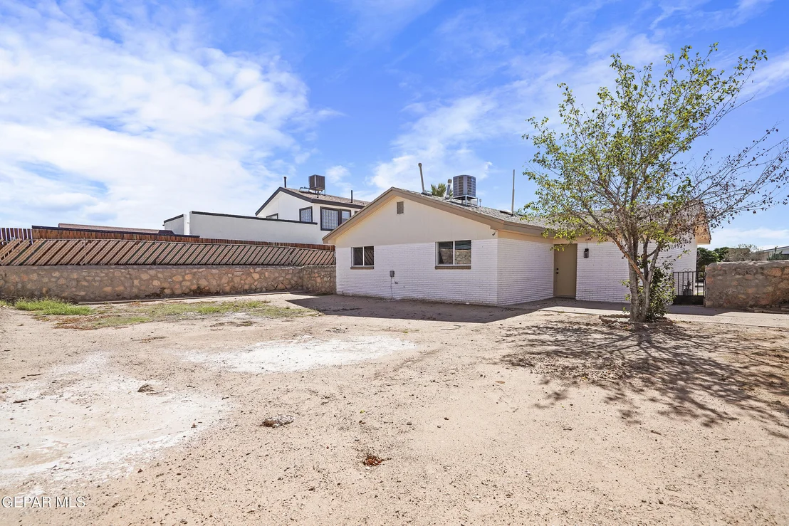 Photo of 207 CARIBE Circle
