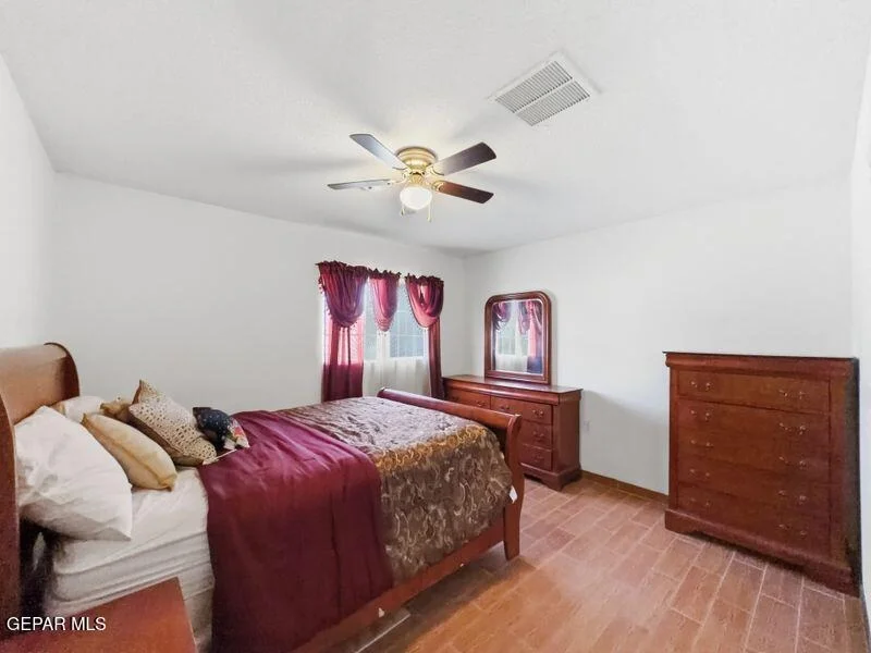 Photo of 445 Suzi Way