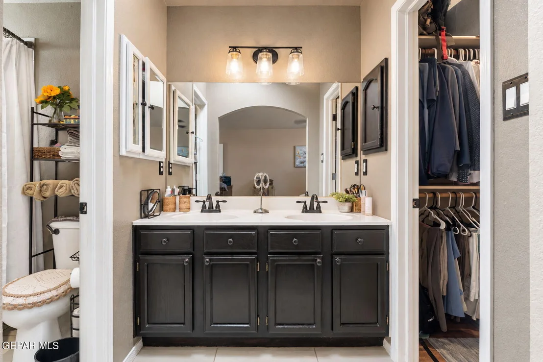 Photo of 12284 GOLDEN SUN Drive