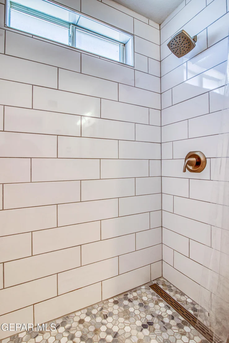 Photo of 6200 KENNETH CAPSHAW Place