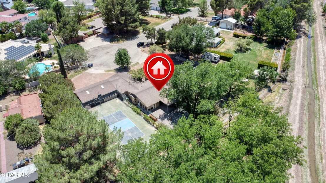 Photo of 713 LIVE OAK Drive