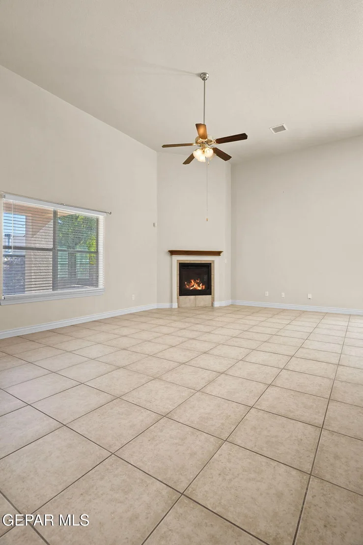 Photo of 5544 GUSTAVO MADRID Lane